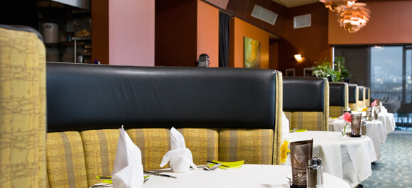 CHS Eagle :: Use Our High Reach Cleaning Systems to Clean Restaurants, Bars & Retail Locations